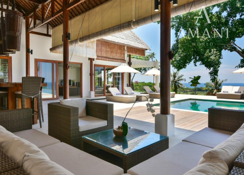 Plážová vila na útese s výhľadom na oceán v severnom Bali