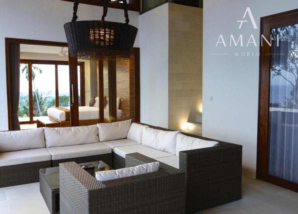 Plážová vila na útese s výhľadom na oceán v severnom Bali