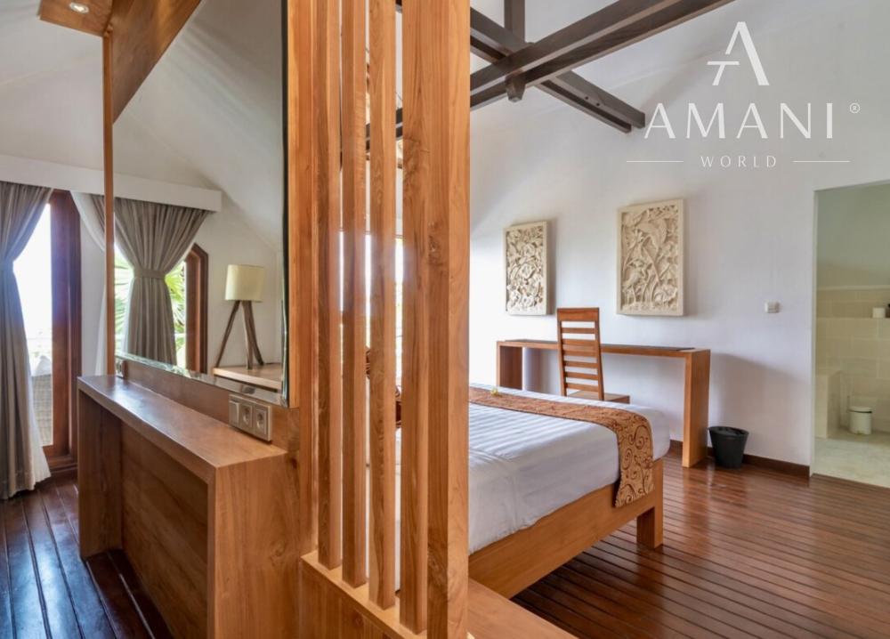 Plážová vila na útese s výhľadom na oceán v severnom Bali