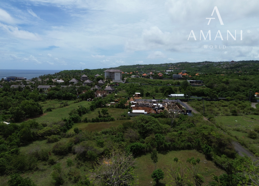 Moderná trojspálňová vila s bazénom v oblasti Melasti