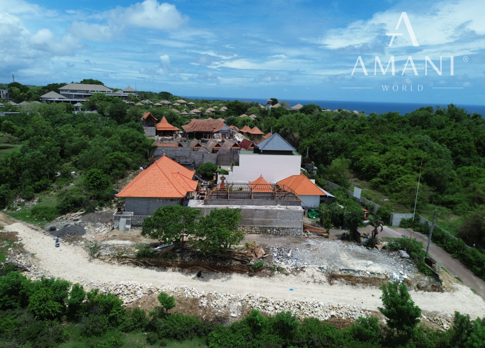 Moderná trojspálňová vila s bazénom v oblasti Melasti