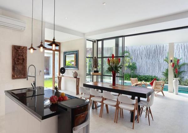 Elegantná 4-spálňová vila v srdci Seminyaku