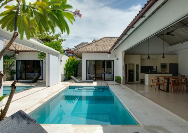 Tropická 2-spálňová vila vo výnimočnej lokalite Seminyaku