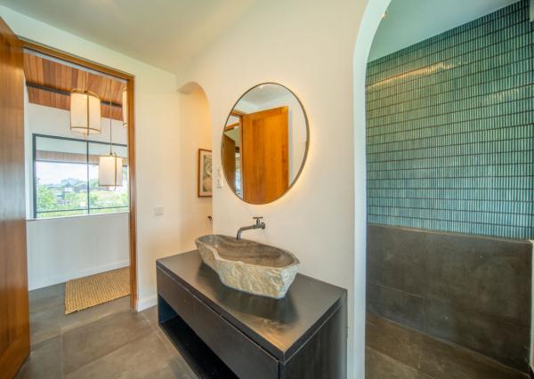 Tropicko-japonská 3-spálňová vila v Tumbak Bayuh