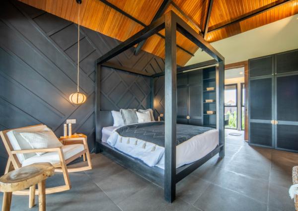 Tropicko-japonská 3-spálňová vila v Tumbak Bayuh