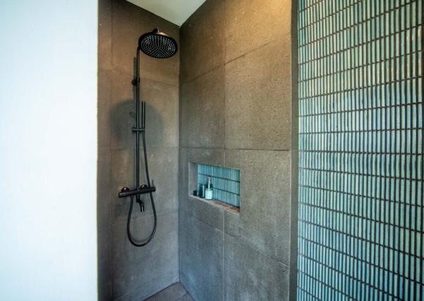 Tropicko-japonská 3-spálňová vila v Tumbak Bayuh