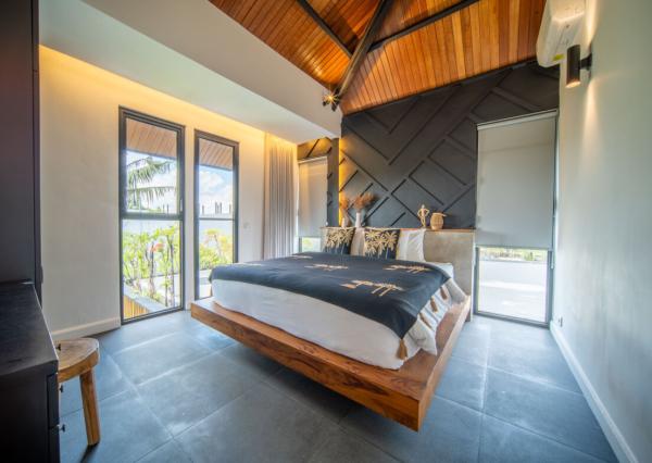 Tropicko-japonská 3-spálňová vila v Tumbak Bayuh