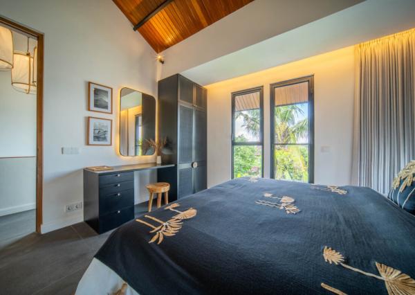 Tropicko-japonská 3-spálňová vila v Tumbak Bayuh