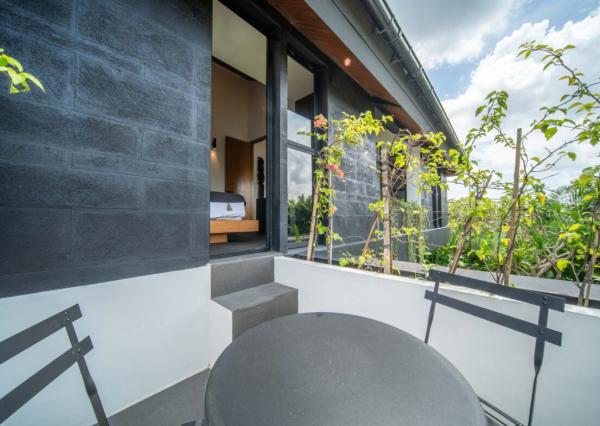 Tropicko-japonská 3-spálňová vila v Tumbak Bayuh