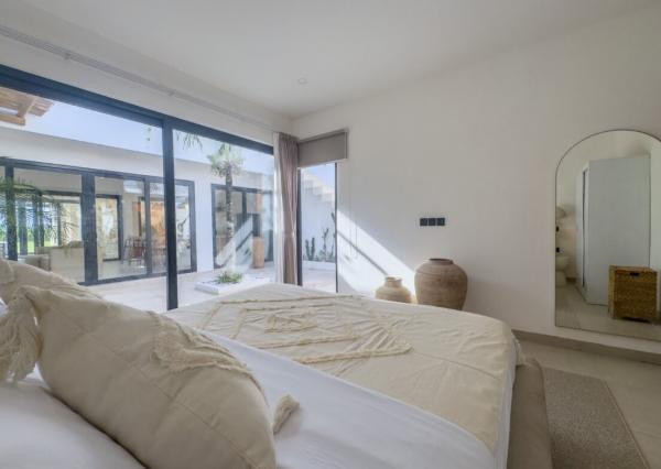 2-spálňová vila v stredomorskom štýle so strešnou terasou