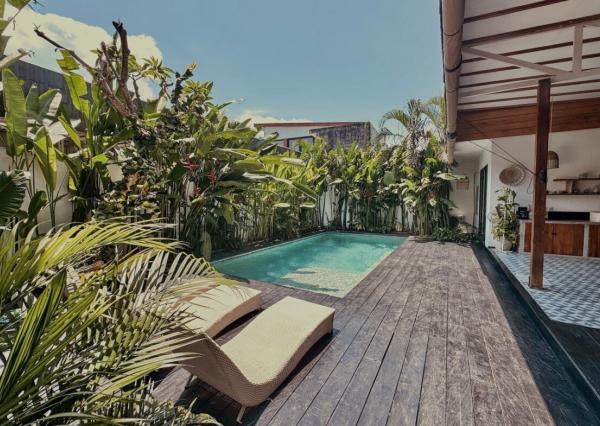 Štýlová 3-spálňová vila len pár minút od pláže