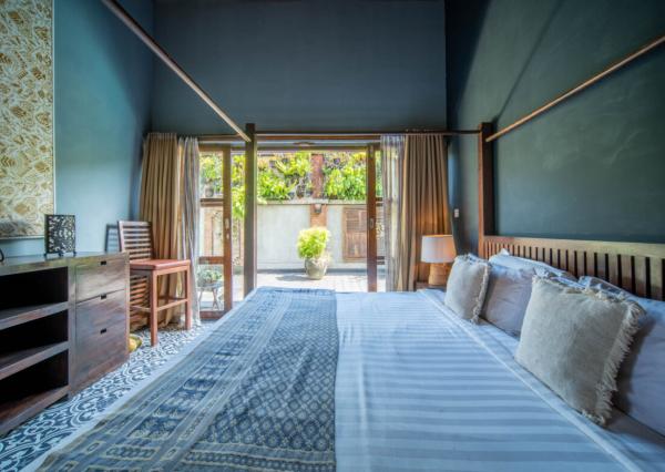 Vila s balijským nádychom a detailmi z teakového dreva