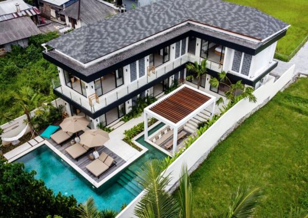 Exkluzívne tropické bývanie s výhľadom na prírodu v Ubud