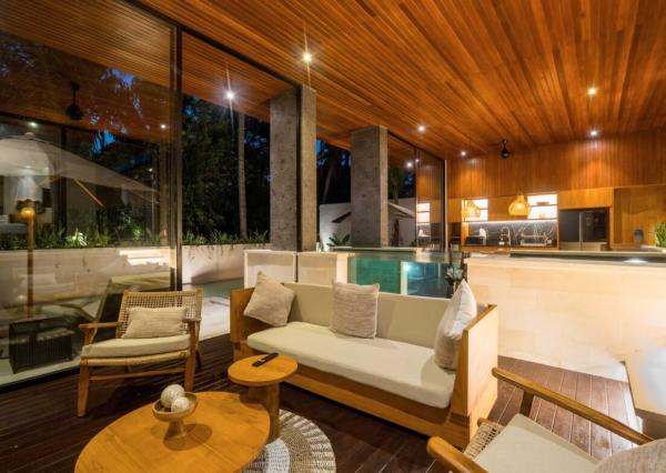 Exkluzívne tropické bývanie s výhľadom na prírodu v Ubud