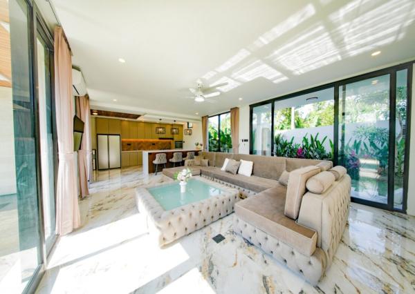 Moderná päťspálňová rodinná vila v pokojnej časti Ubud