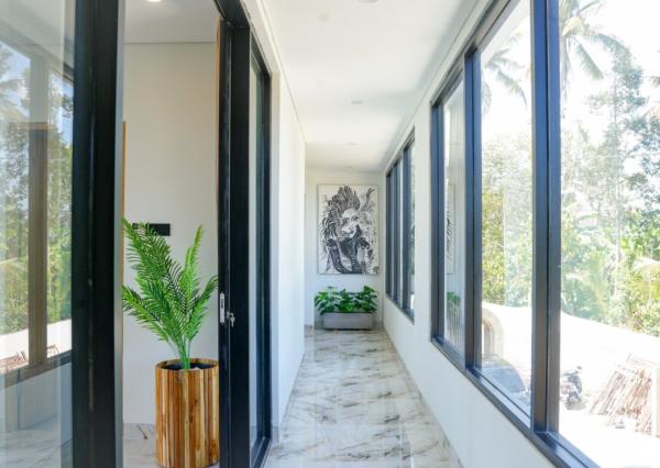 Moderná päťspálňová rodinná vila v pokojnej časti Ubud