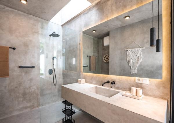 Tropická trojspálňová vila s výhľadom na ryžové polia v Ubud