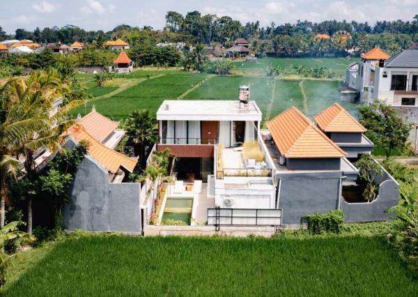 Tropická trojspálňová vila s výhľadom na ryžové polia v Ubud