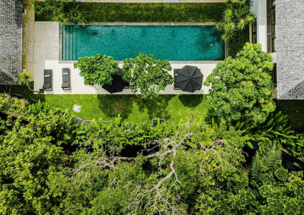 Rozľahlá dizajnová vila so 4 spálňami pri pláži Petitenget