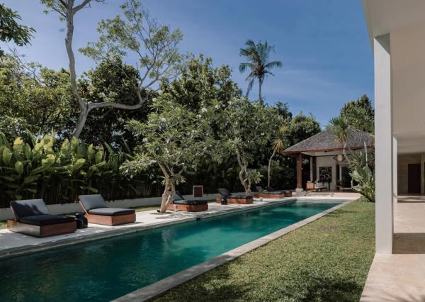 Rozľahlá dizajnová vila so 4 spálňami pri pláži Petitenget