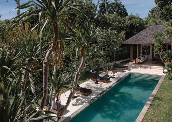 Rozľahlá dizajnová vila so 4 spálňami pri pláži Petitenget