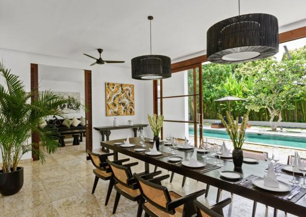 Rozľahlá dizajnová vila so 4 spálňami pri pláži Petitenget