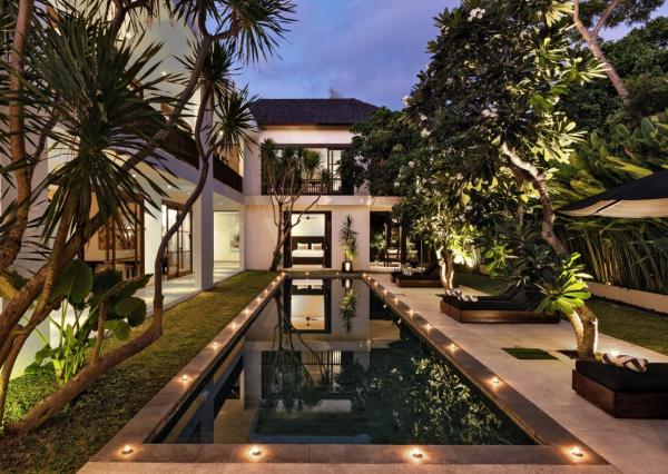 Rozľahlá dizajnová vila so 4 spálňami pri pláži Petitenget