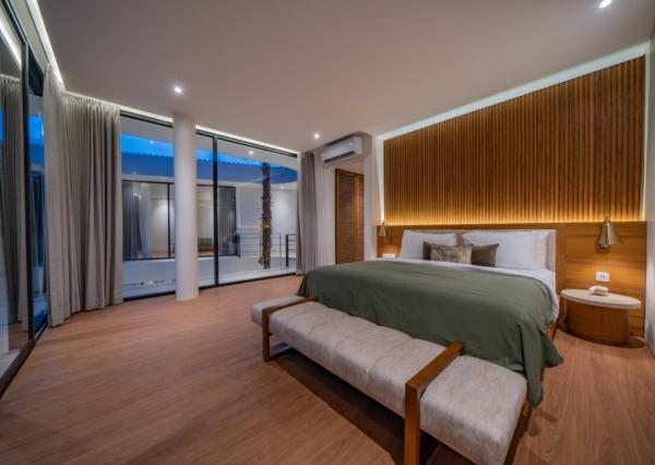 Štvorizbová moderná vila s kinom v Umalas