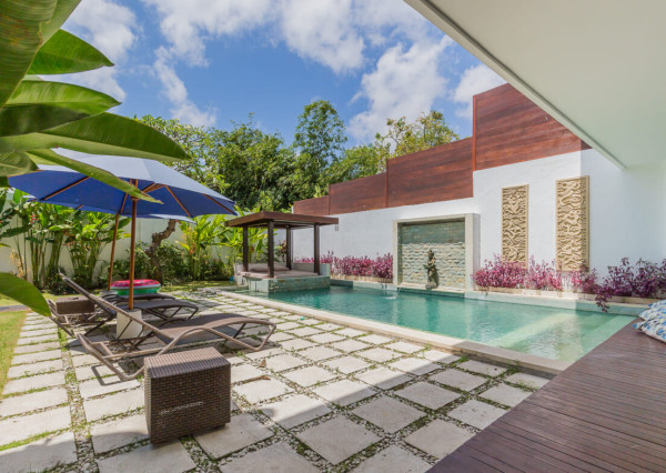 Moderná minimalistická 3-spálňová vila v Seminyak