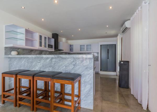 Moderná minimalistická 3-spálňová vila v Seminyak