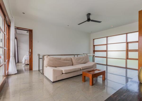 Moderná minimalistická 3-spálňová vila v Seminyak