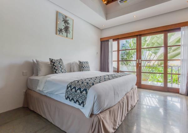 Moderná minimalistická 3-spálňová vila v Seminyak