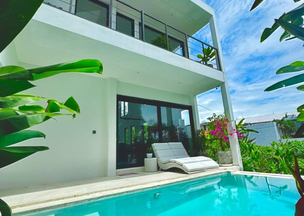 Moderná vila s malebným výhľadom v Tumbak Bayuh