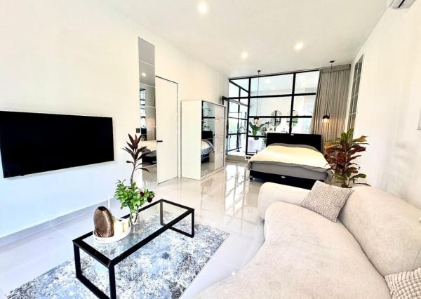 Moderná vila s malebným výhľadom v Tumbak Bayuh