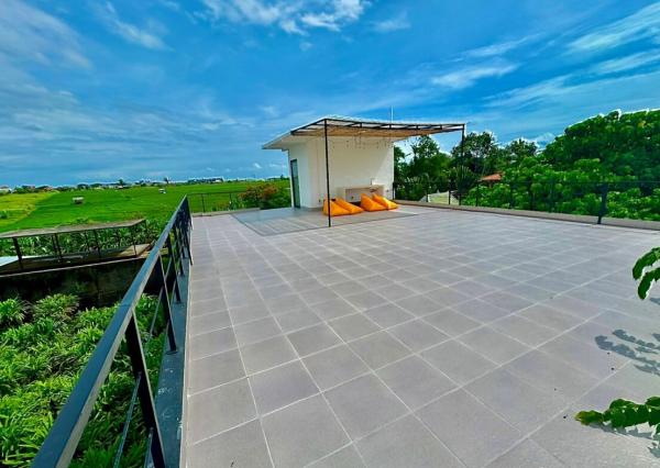 Moderná vila s malebným výhľadom v Tumbak Bayuh