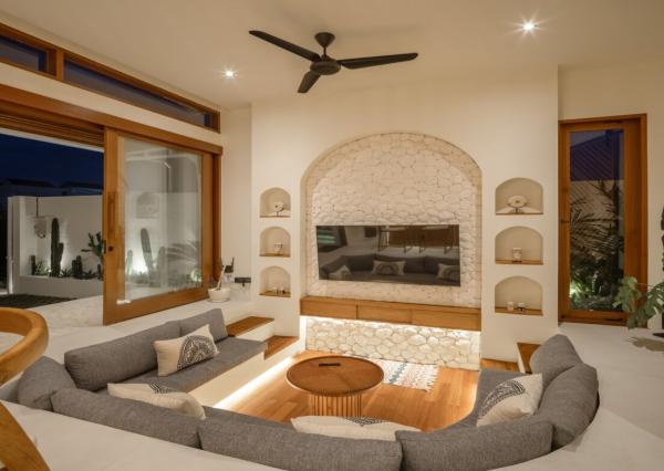 Moderná tropická jednoizbová vila blízko pláže v Cemagi