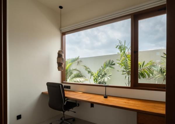 Moderná tropická jednoizbová vila blízko pláže v Cemagi