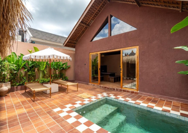 Tropická dvojspálňová vila v pešej vzdialenosti od pláže v Kedungu