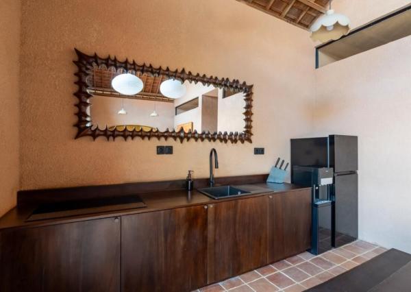 Tropická dvojspálňová vila v pešej vzdialenosti od pláže v Kedungu