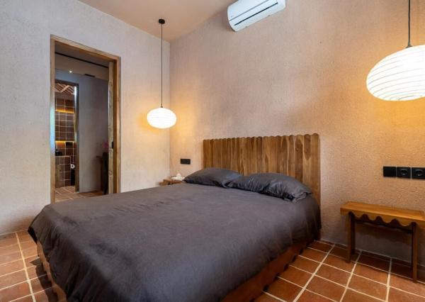 Tropická dvojspálňová vila v pešej vzdialenosti od pláže v Kedungu