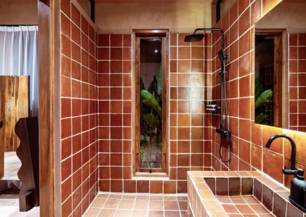 Tropická dvojspálňová vila v pešej vzdialenosti od pláže v Kedungu