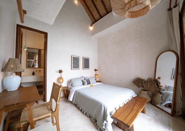 Útulná minimalistická 1-izbová vila na pláži v Kedungu