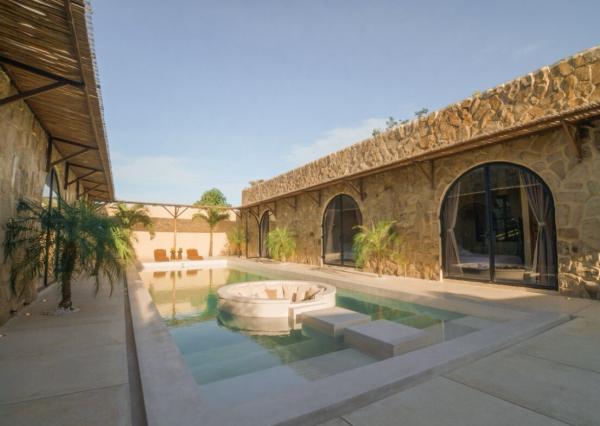 Nové 3-spálňové vily v mexicko-tropickom štýle v Uluwatu