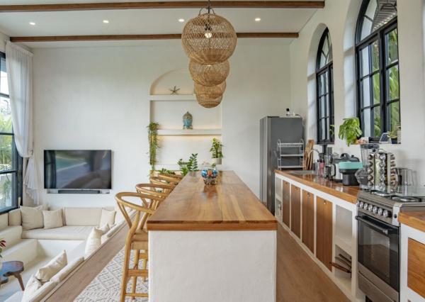 Trojspálňová vila v stredomorskom štýle v kopcoch Jimbaran