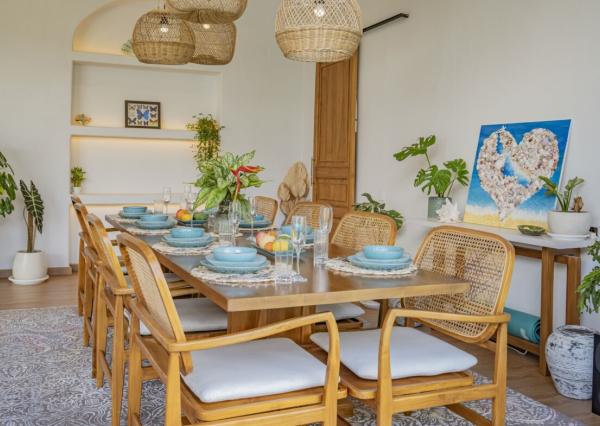 Trojspálňová vila v stredomorskom štýle v kopcoch Jimbaran