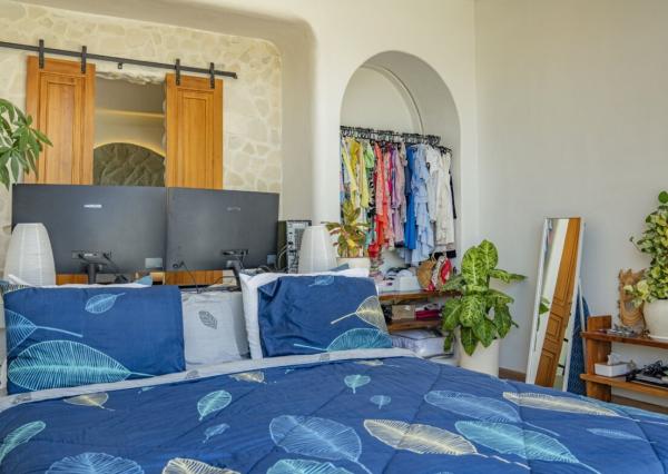 Trojspálňová vila v stredomorskom štýle v kopcoch Jimbaran