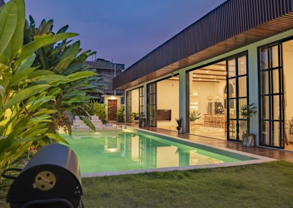 Trojspálňová vila v stredomorskom štýle v kopcoch Jimbaran