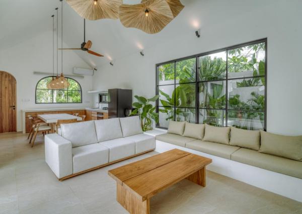 Moderná tropická dvojspálňová vila v Pecatu