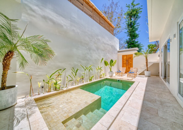 Vila v tropickom štýle v oblasti Uluwatu