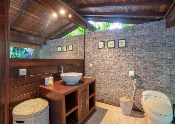 Tradičná balijská vila s tromi spálňami v Berawa